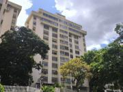 Se alquila apartamento 120m2 La Urbina 1728