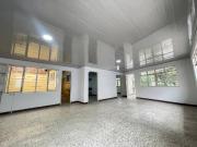 SE ALQUILA APARTAMENTO 2DO PISO CON BALCON EN LA BASE EN...