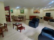 Se alquila apartamento amoblado 260m2 Campo Alegre 4701