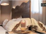 Se alquila apartamento amoblado de 2 recámaras en AZCA