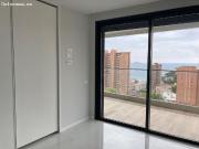 Se alquila apartamento con 2 dormitorios y 2 baños,...