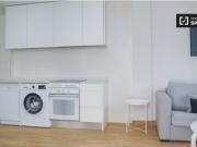Se alquila apartamento de 1 dormitorio en Valdeacederas
