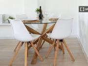 Se alquila apartamento de 2 dormitorios en Almuñécar,...