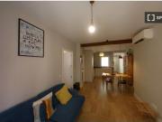 Se alquila apartamento de 2 habitaciones en Embajadores,...