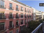 Se alquila apartamento de 2 habitaciones en Universidad