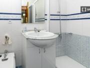 Se alquila apartamento de 4 habitaciones en Cruz Roja...