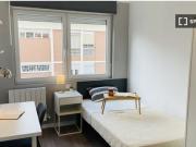 Se alquila apartamento de 4 habitaciones en Opañel,...