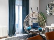 Se alquila apartamento de 5 habitaciones en Embajadores....