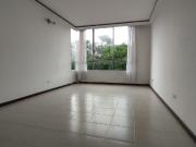 Se alquila apartamento en el barrio primero de mayo, en...