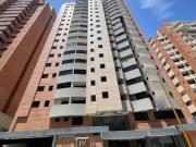 SE ALQUILA APARTAMENTO LA TRIGALEÑA ALTA