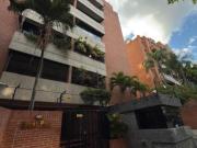 SE ALQUILA APTO CAMPO ALEGRE