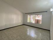 Se Alquila Apto en Sta Anita