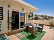 Se alquila Ático con terraza de 105 m2, vistas al mar y...