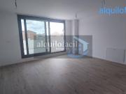 SE ALQUILA ATICO EN CARRETERA DE MADRID DE 2 DORMITORIOS...