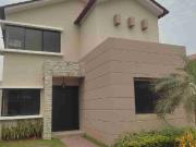 se alquila casa 4 habitaciones