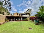 Se vende casa 580m2 4h+s+ch/6b/7p Colinas de Tamanaco Se vende casa 580m2 4h+s+ch/6b/7p Colinas de Tamanaco