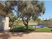 SE ALQUILA CASA DE 2 DORMITORIOS CON PISCINA PARA...