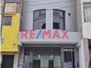 Se Alquila Casa De 3 Pisos Con Bellos Acabados En Villa...