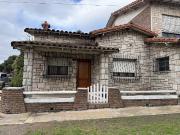 se alquila casa en Avenida General José de San Martín...