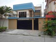 SE ALQUILA CASA EN LA CDLA. GARZOTA