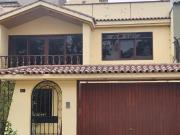 SE ALQUILA CASA EN LOMA AIROSA SURCO A DOS CUADRAS DE...