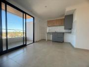 Se alquila departamento de 2 dormitorios sobre Av