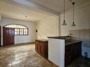 SE ALQUILA DEPARTAMENTO EN 1ER PISO COMAS