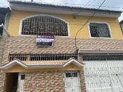 Se alquila departamento en Calle Salinas y Cap. Nájera JosS