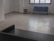 Se alquila deposito a pie de calle ubicado en Buena...