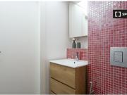 Se alquila estudio amueblado en Co living en Diputació 453