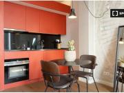 Se alquila estudio amueblado en Co living en Diputació 453