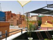 Se alquila estudio en Cuatro Caminos, gastos incluidos