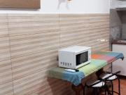 Se alquila estudio equipado y amueblado. temporal