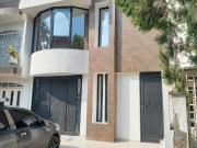 Se alquila excelente apartamento independiente en el sur...