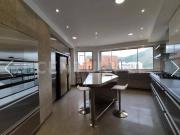 SE ALQUILA EXCLUSIVO APARTAMENTO DE LUJO EN LA ARBOLEDA,...