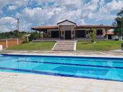 SE ALQUILA FINCA POR DAS,VIA ARMENIA