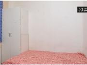 Se alquila gran habitación en apartamento de 8...