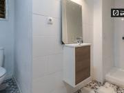 Se alquila habitación amueblada en departamento de 6...