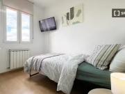 Se alquila habitación compartida en Campamento, Madrid