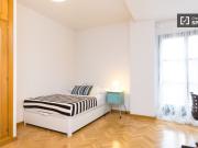 Se alquila habitación compartida en Castillejos, Madrid