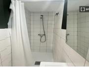 Se alquila habitación con balcón y baño privado en...