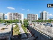 Se alquila habitación con baño en Barcelona