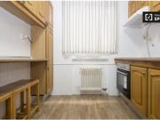 Se alquila habitación con llave independiente en piso... Se alquila habitación con llave independiente en piso...