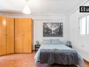 Se alquila habitación de vainilla en apartamento de 9...