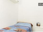 Se alquila habitación doble en Barcelona, exterior con...