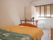 Habitación con baño privado en piso compartido