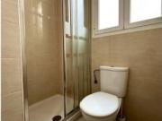 Se alquila habitación en apartamento de 2 dormitorios en...