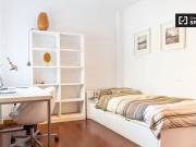 Se alquila habitación en apartamento de 2 dormitorios en...