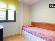 Se alquila habitación en apartamento de 2 dormitorios,...