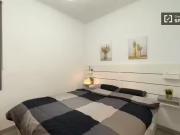 Se alquila habitación en apartamento de 3 dormitorios en...